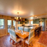 flat-tops-hunting-cabin-kitchen