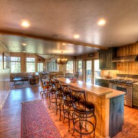 flat-tops-hunting-cabin-kitchen